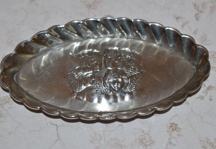 Antique Silver Tray 1897    Stunning Reynolds Angels Pin Dish 27gms Hallmarked Henry Matthews photo vintage