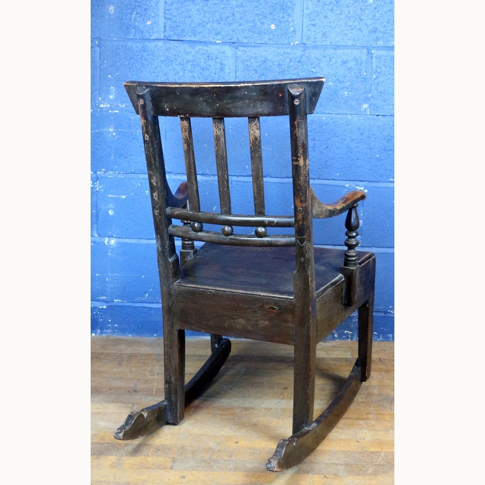 An C18th Carved Fruitwood Country Estate Built Rocking Chair photo vintage
