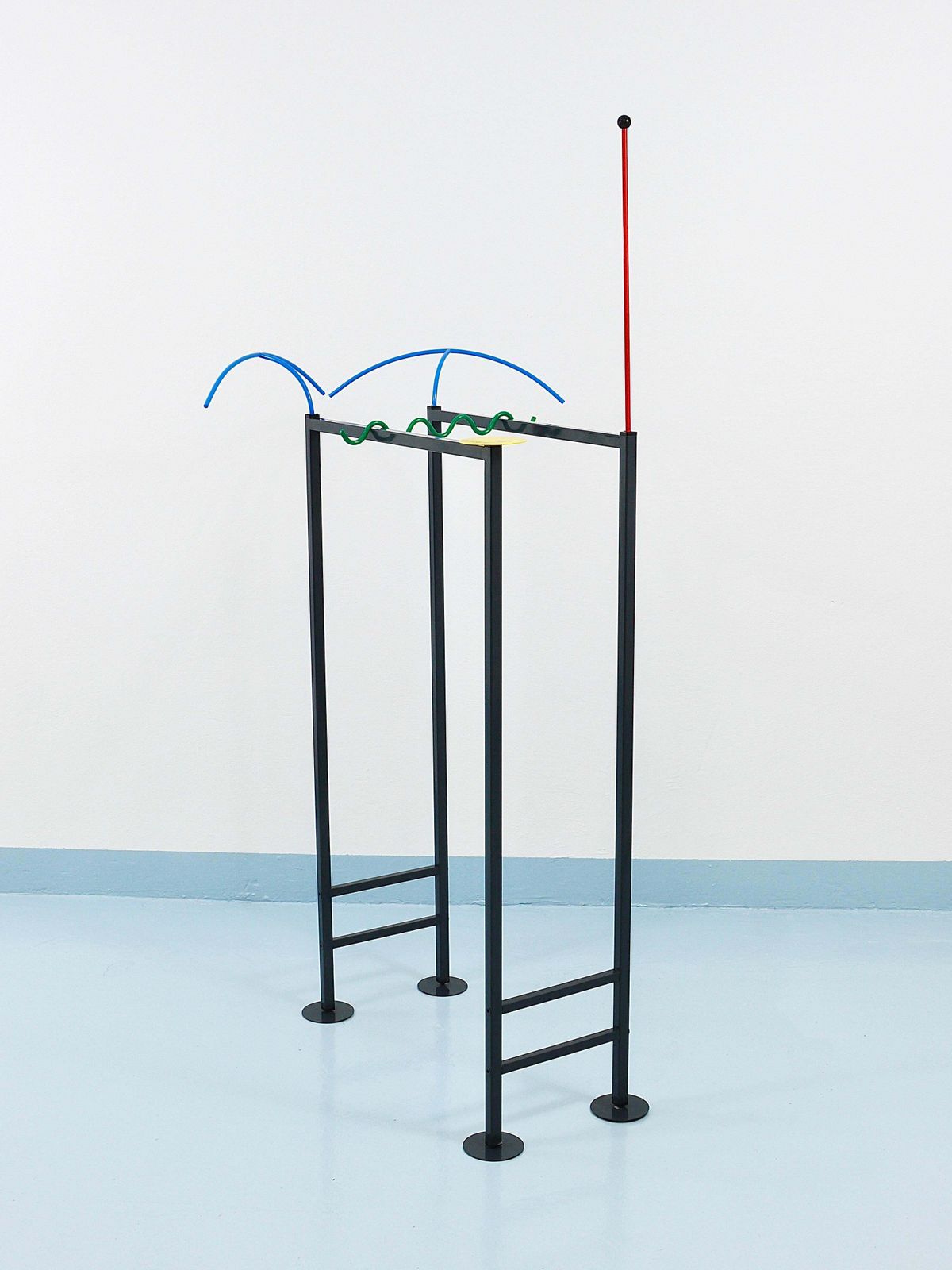 Scali & Domingo Groupe Nemo Postmodern Valet Kestar, Tebong Edition, France 1984 photo vintage