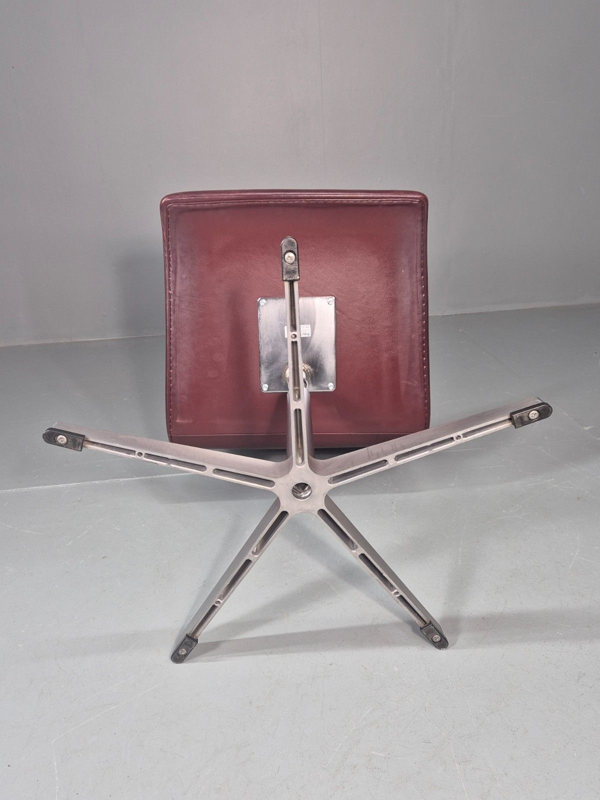 photo vinterior Vintage Fritz Hansen Oxford Chair Arne Jacobsen Design 2004 Mcm Eb11750 Mswi