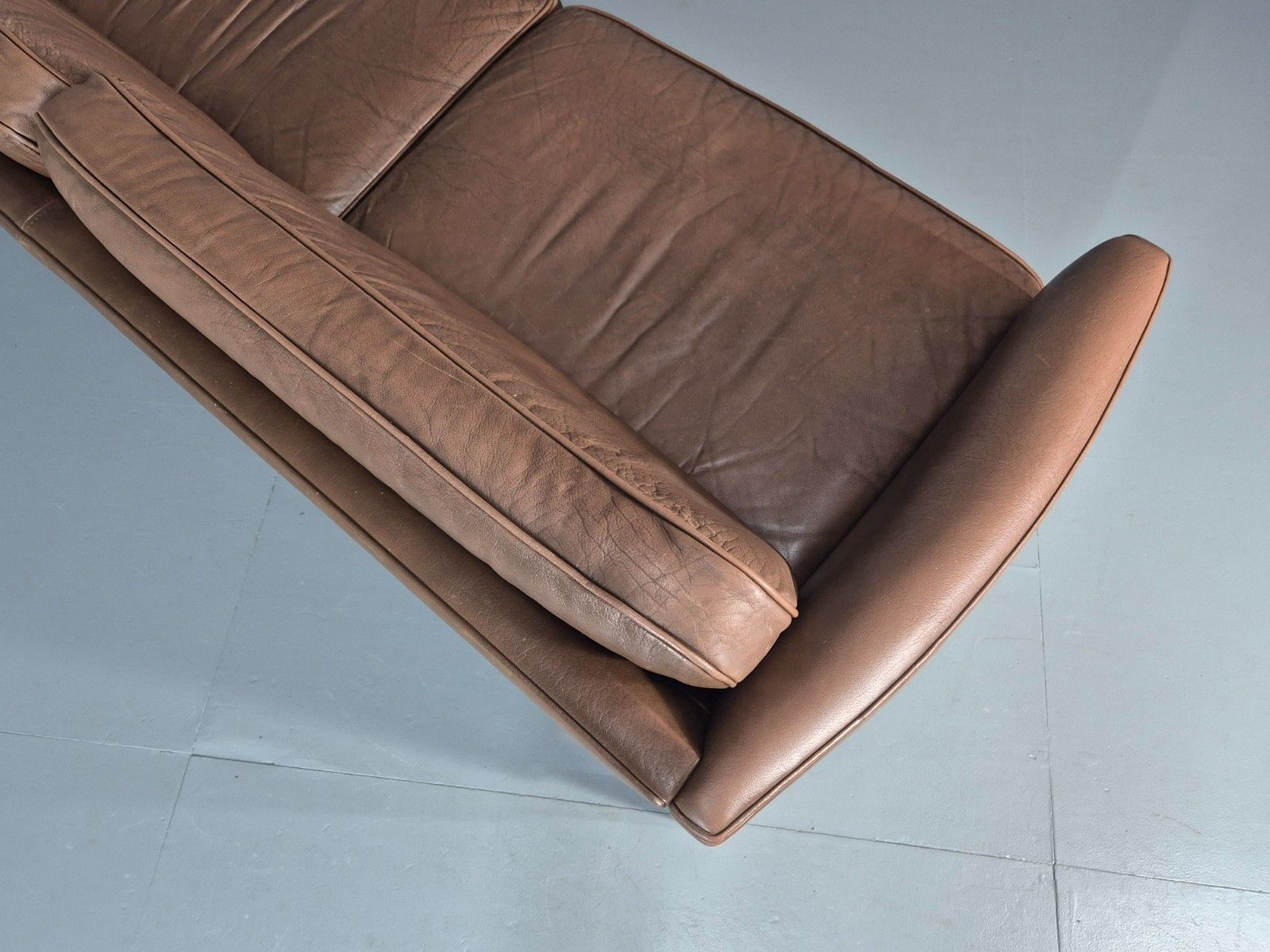 photo vintage Vintage Danish 2.5 Seater Brown Leather 1970s Retro Mid Century Eb11629 M3ss