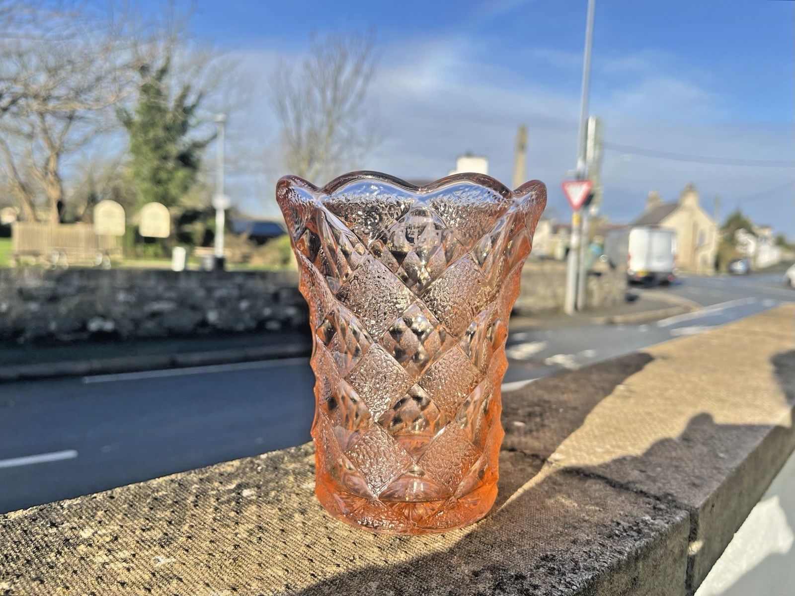 Antique Art Deco Salmon Pink Acid Etched Celery Vase Geometric Diamond Quilt photo vinterior
