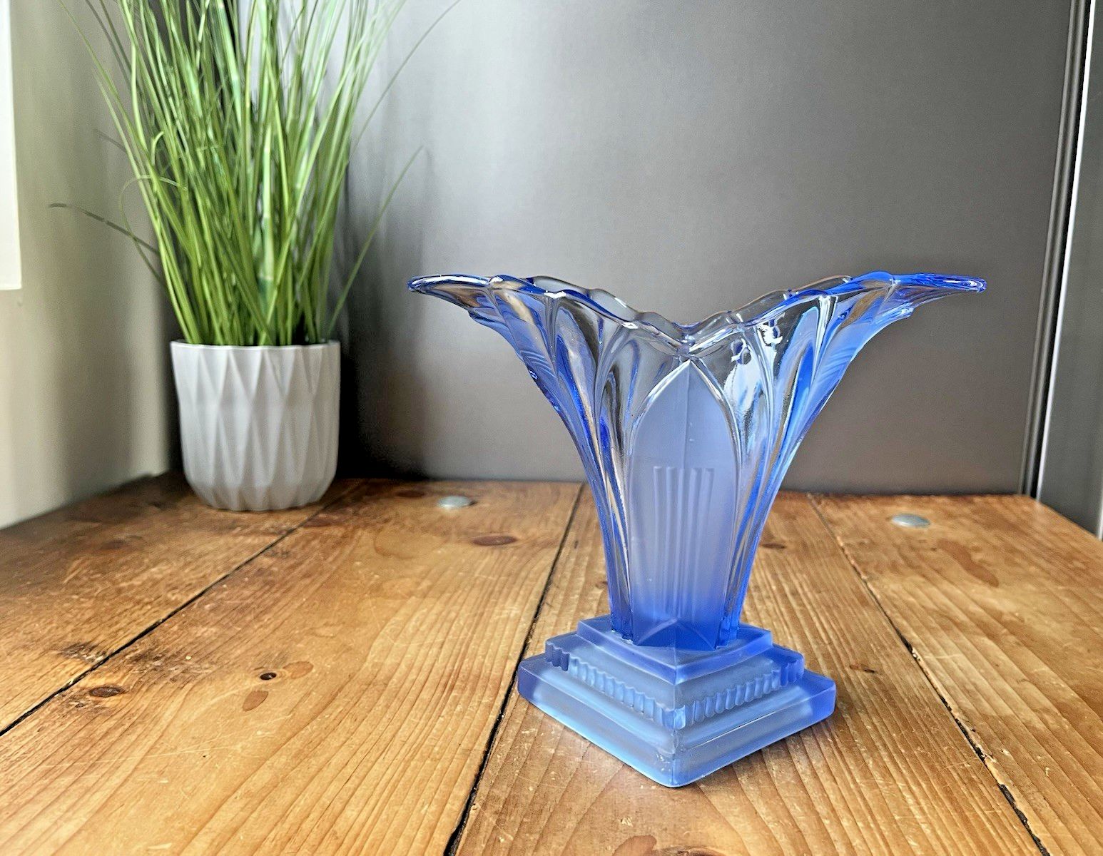 Beautiful Blue Art Deco Walther & Sohne Greta Stepped Base Flower Vase Posy 30's photo furniture