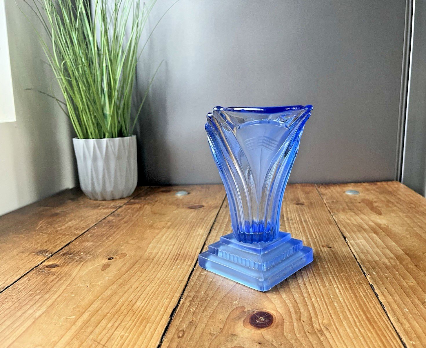 Beautiful Blue Art Deco Walther & Sohne Greta Stepped Base Flower Vase Posy 30's photo buy