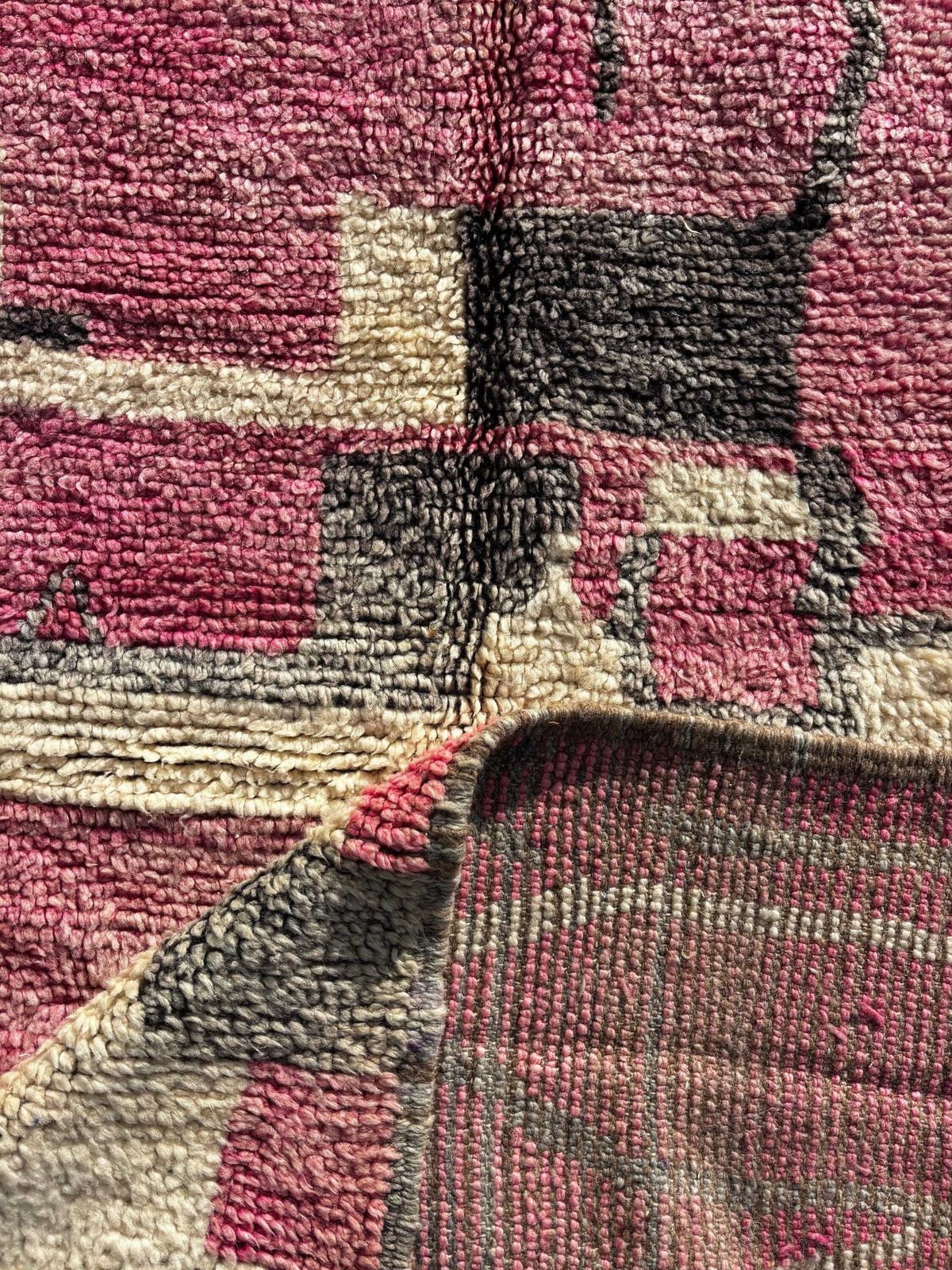 Moroccan Pink Boujaad Rug 200x300 Cm, Authentic Moroccan Berber Wool photo furniture