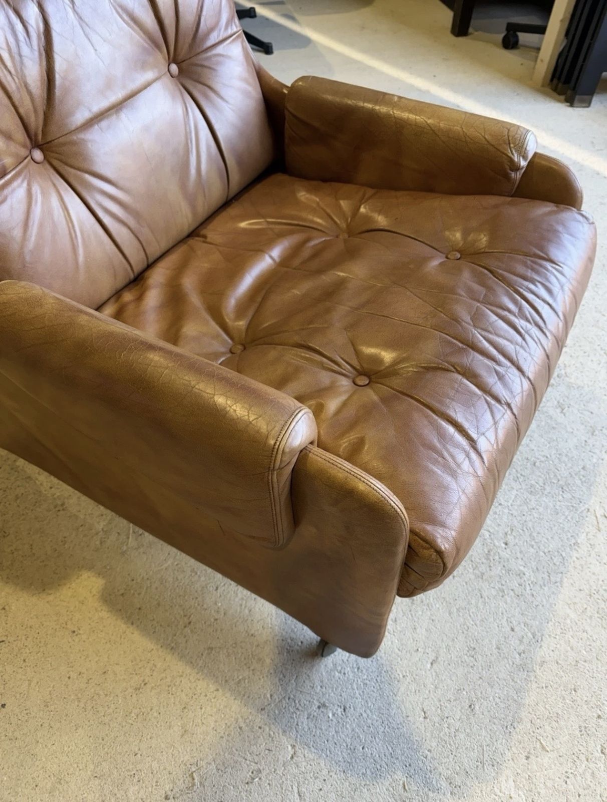 photo vintage Mid Century Tan Leather Lounge Chair By Wittmann 1970s