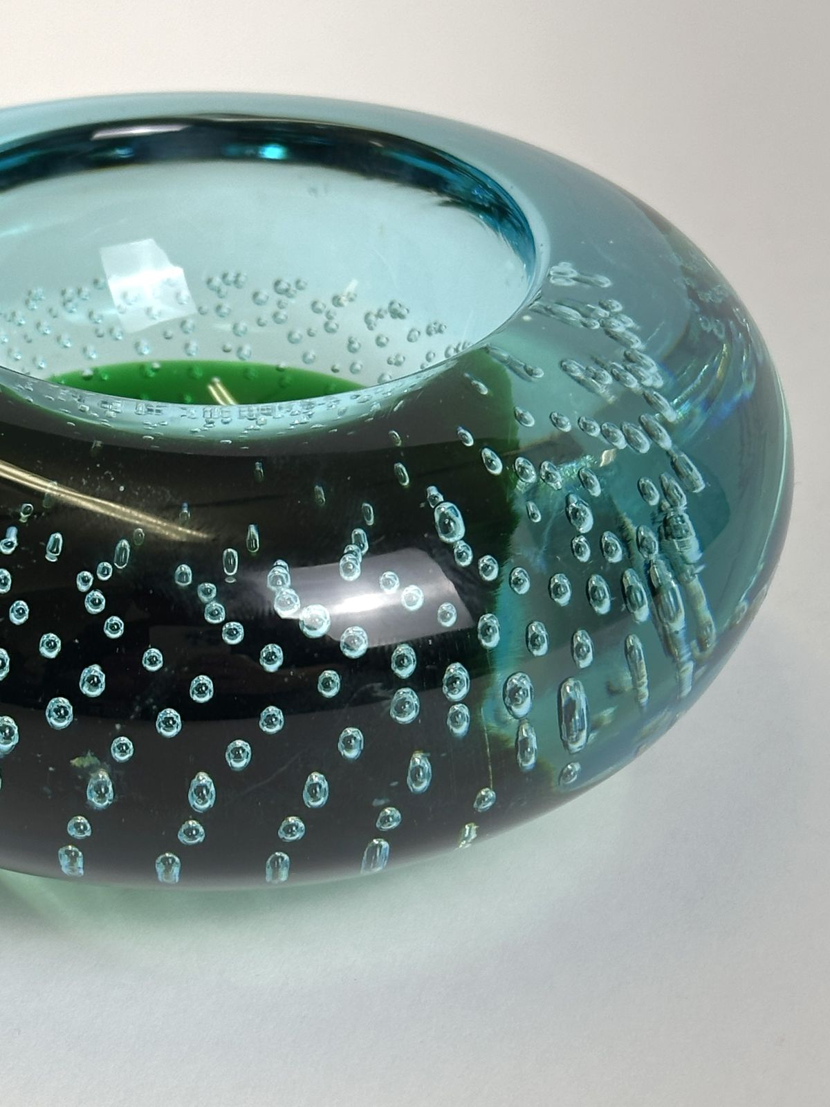 Murano Glass Bowl Sommerso And Bullicante Uranium Glass Galliano Ferro Italy 1960s photo Home Decor