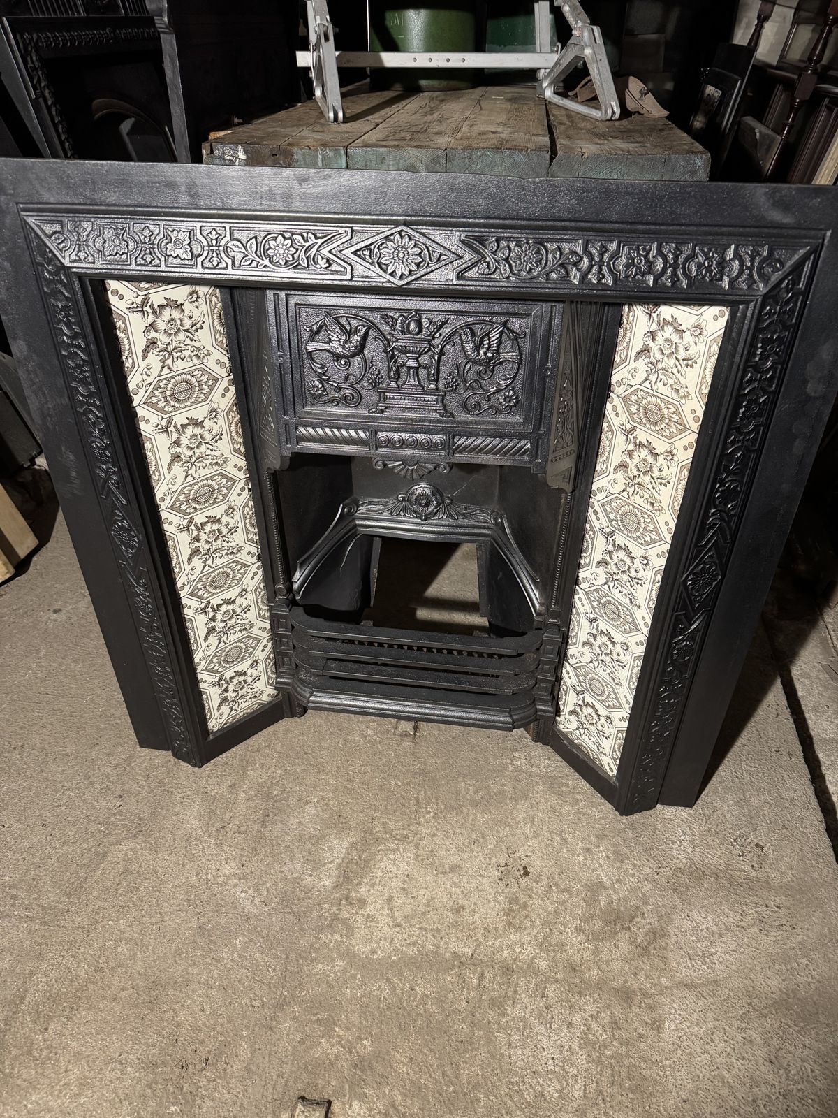 Cast Iron Late Victorian Black White Tiled Insert photo vinterior