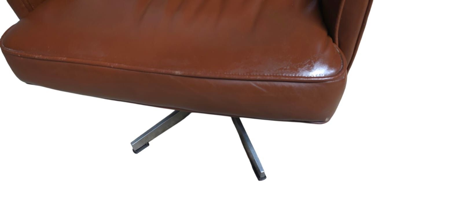 295.0 Vintage Mid Century Brown Leather Swivel Chair (Ds 35 Style) Armchair photo