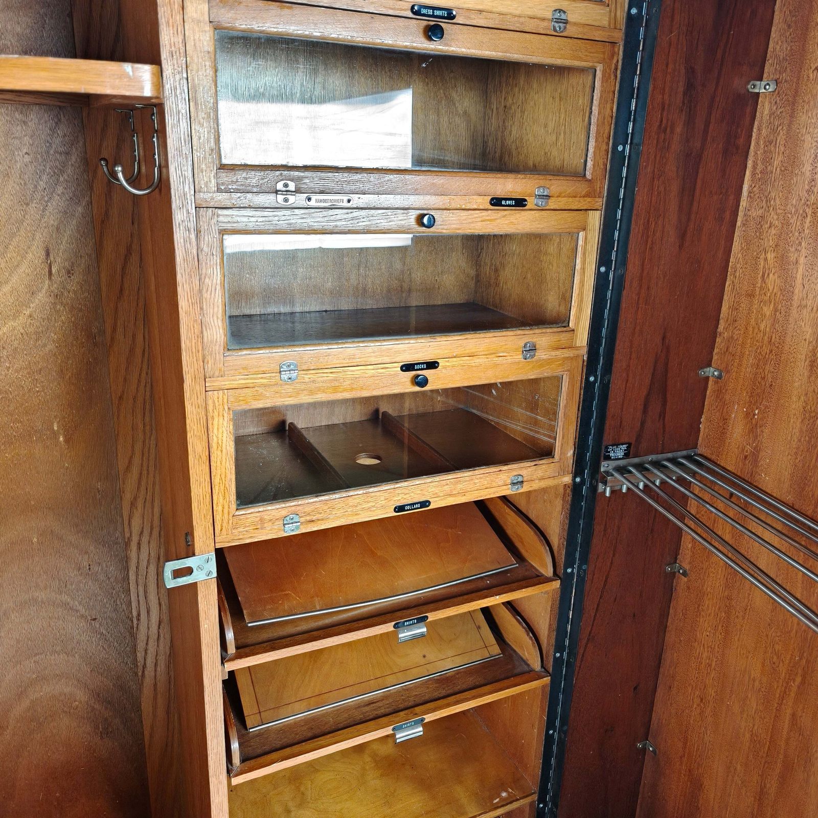 1920s Mahogany And Oak Compactom Ltd Gentleman’s Wardrobe photo vinterior
