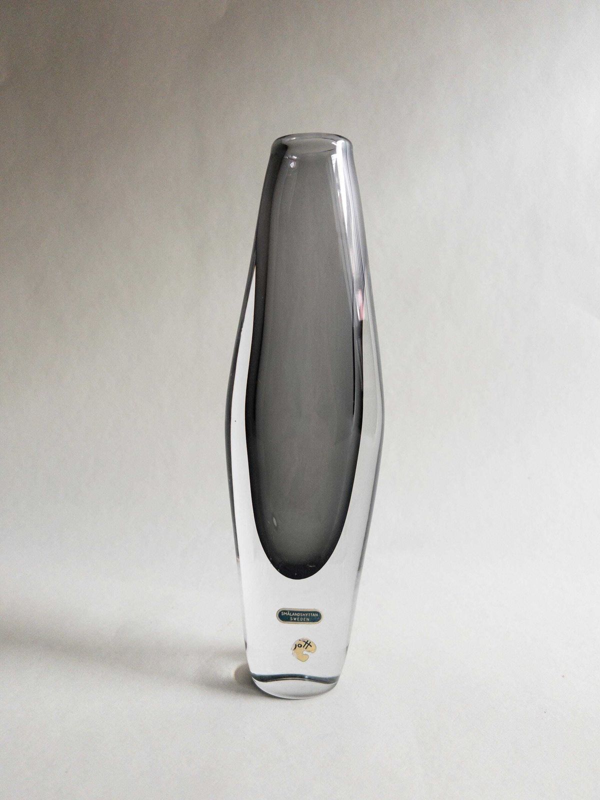 Josef Schott Art Glass Vase: Smokey Grey Smalandshyttan, Sweden photo 184.0
