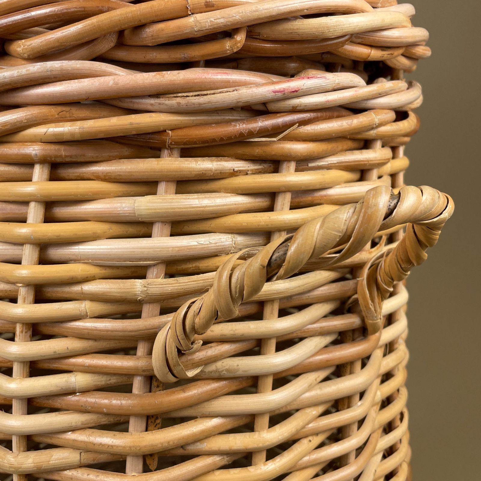 Wicker Laundry Basket With Lid Rustic Rattan Storage Hamper Large Vintage Handwoven Boho Cottage Farmhouse Decor Storage photo buy