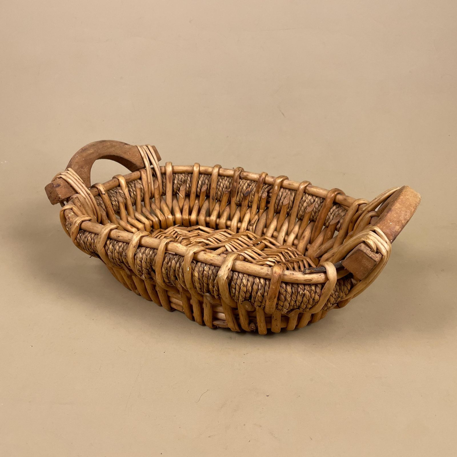 Small Oval Wicker Basket Display Tray With Wood Handles Rustic Cottage Farmhouse Decor Boho Decorative photo furniture