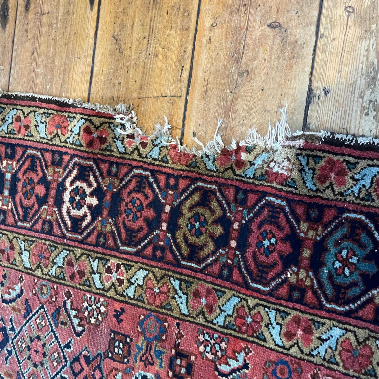 photo vinterior Antique Rug Tribal Hand Knotted Red Navy Blue Hallway Area Carpet Middle Eastern Handwoven Geometric