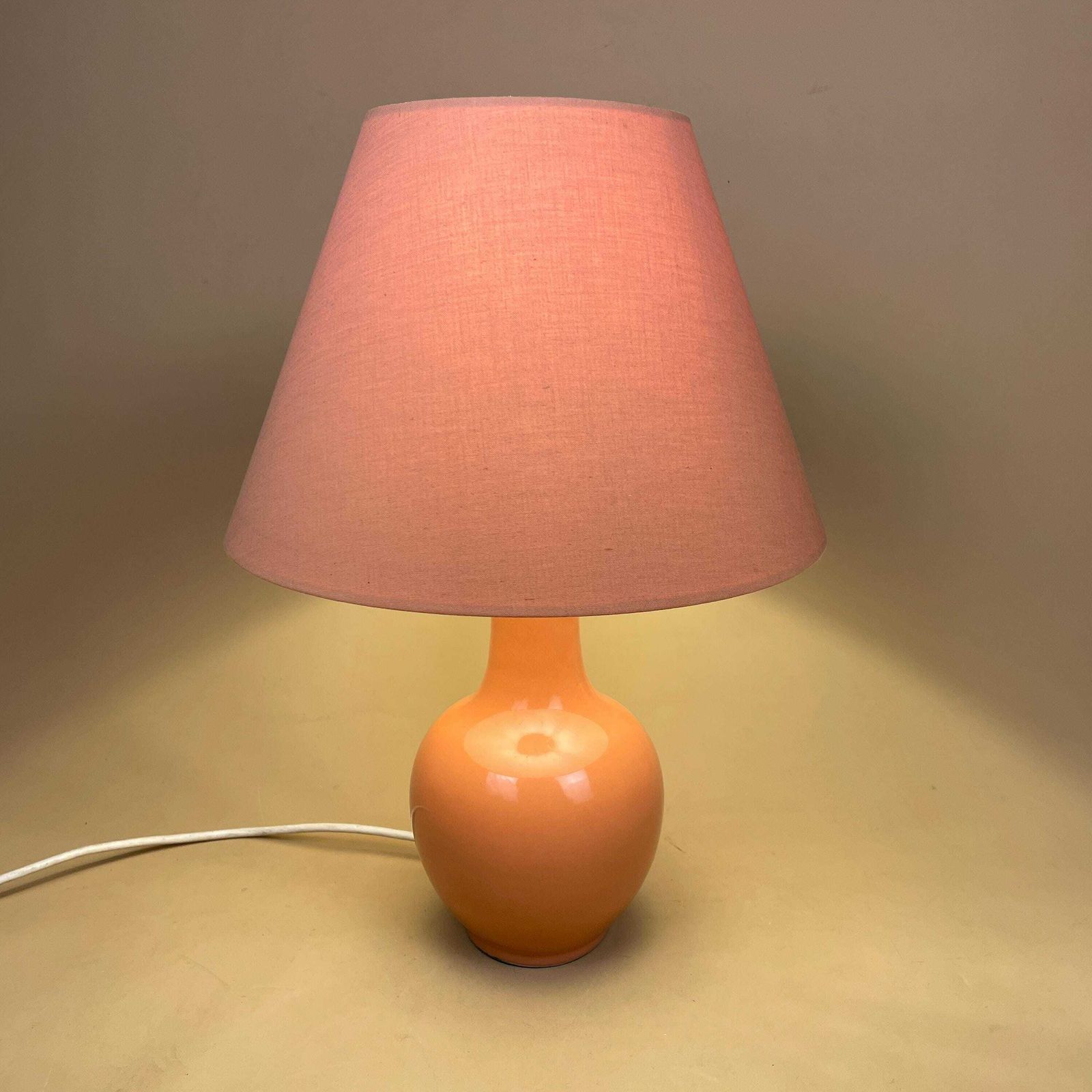 Oriental Ceramic Lamp Light Bedside Table Chinese Vase Peach Antique Gold Metal Classic Elegant Medium Side Lampshade Shade photo for sale