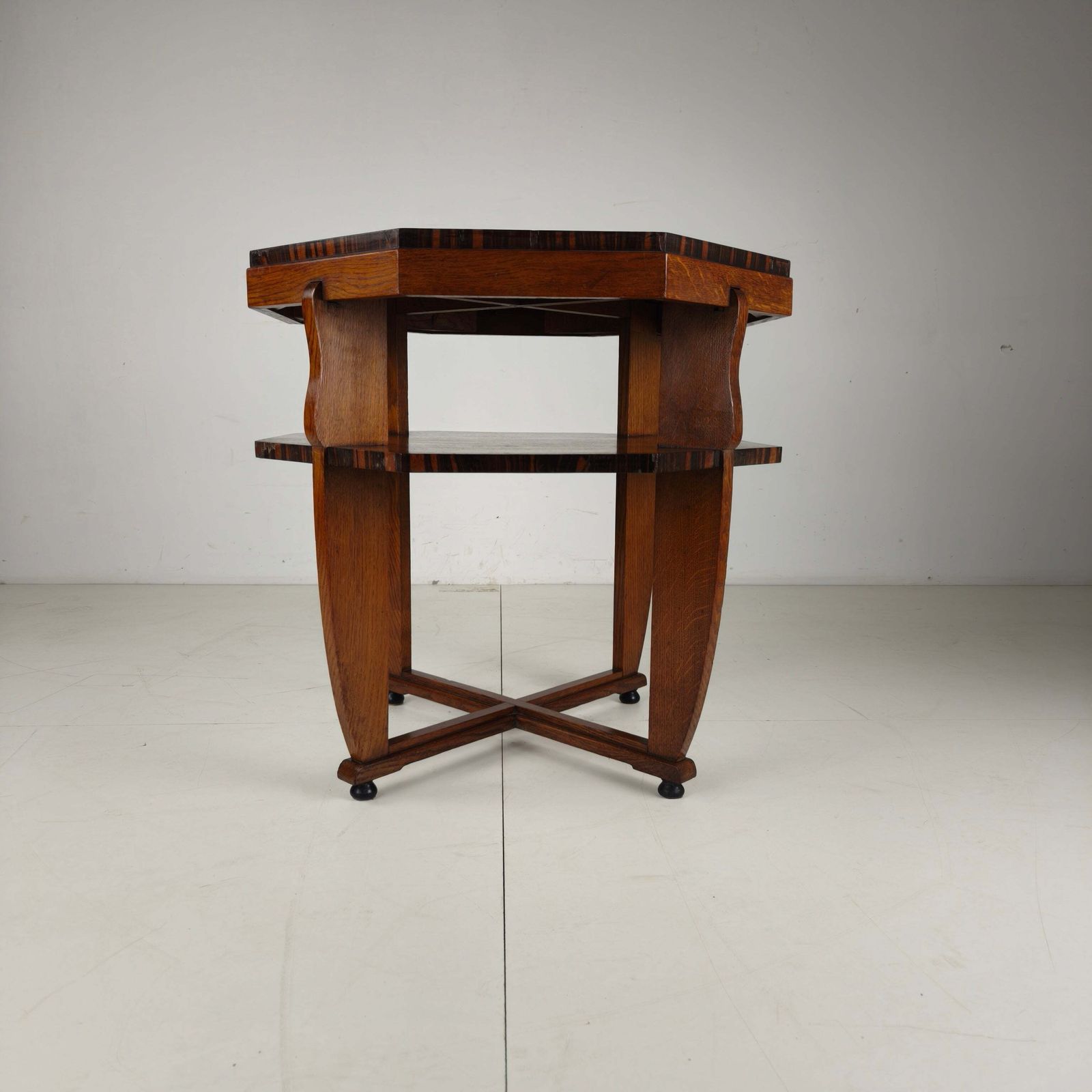 Amsterdam School Coffee Table – Oak With Veneer Inlay, Circa 1920 photo Furniture