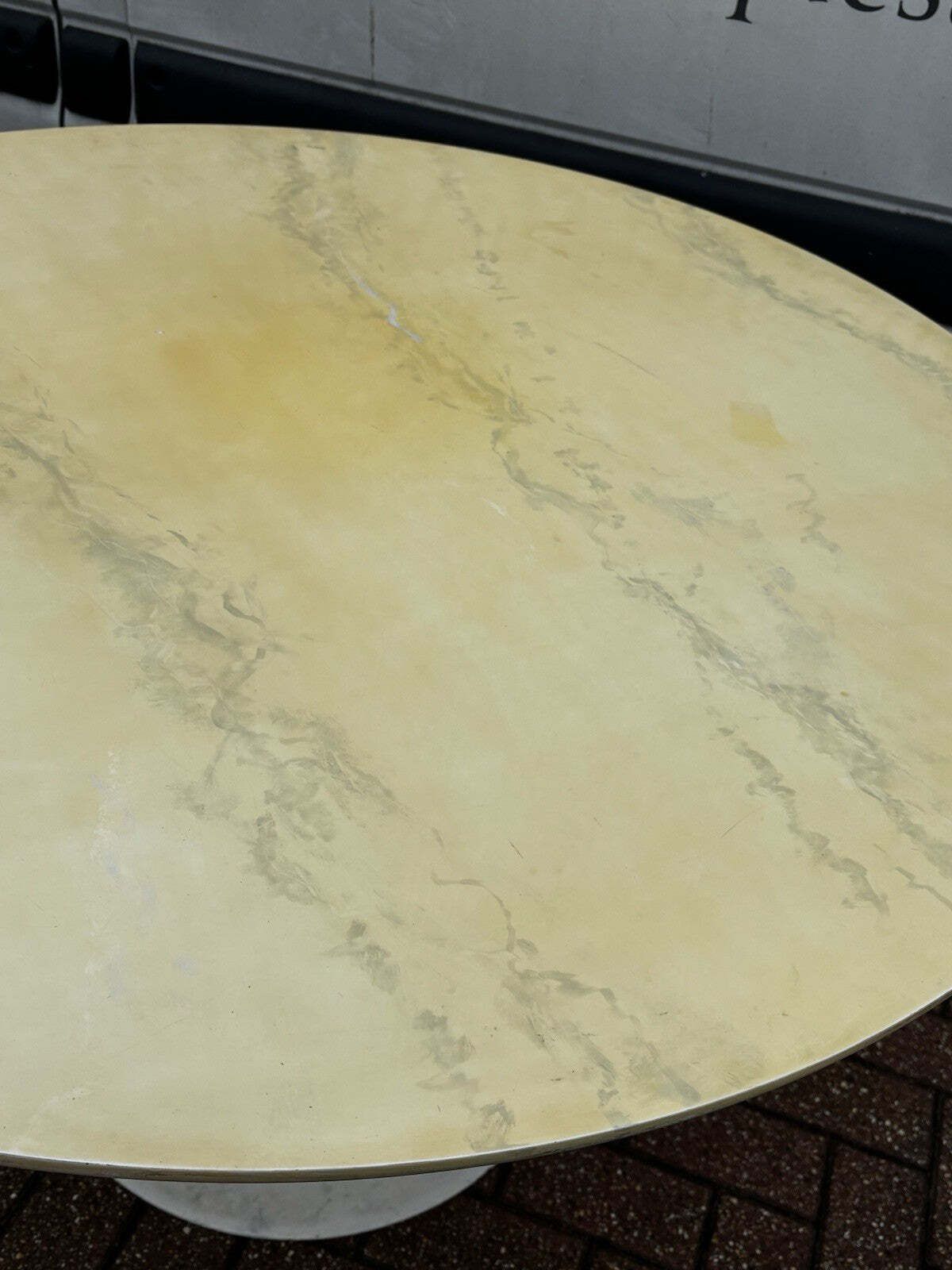 1321.0 1960s Eero Saarinen For Knoll Tulip Dining Table photo