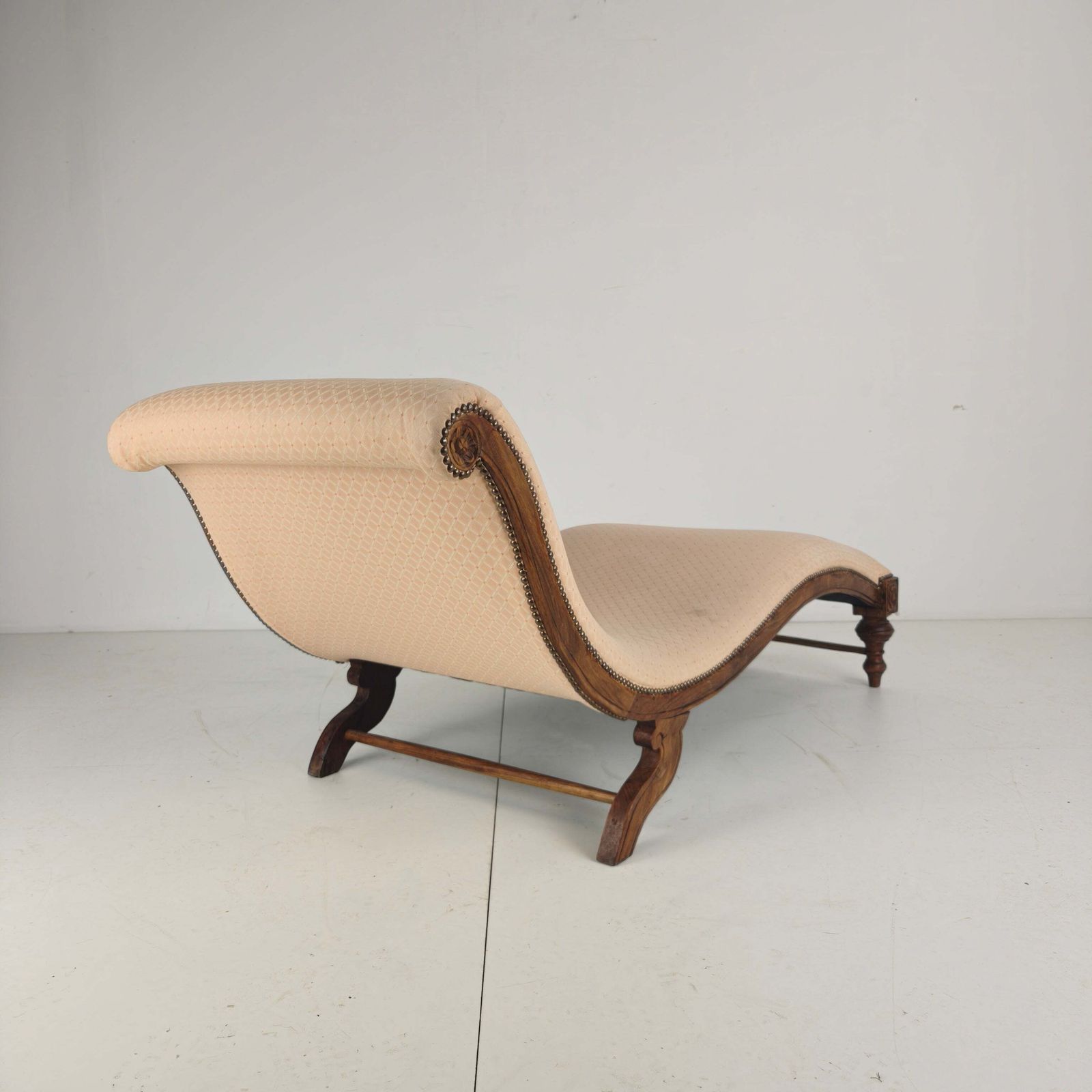 photo vinterior Late 19th Century Antique Chaise Longue / Daybed – England