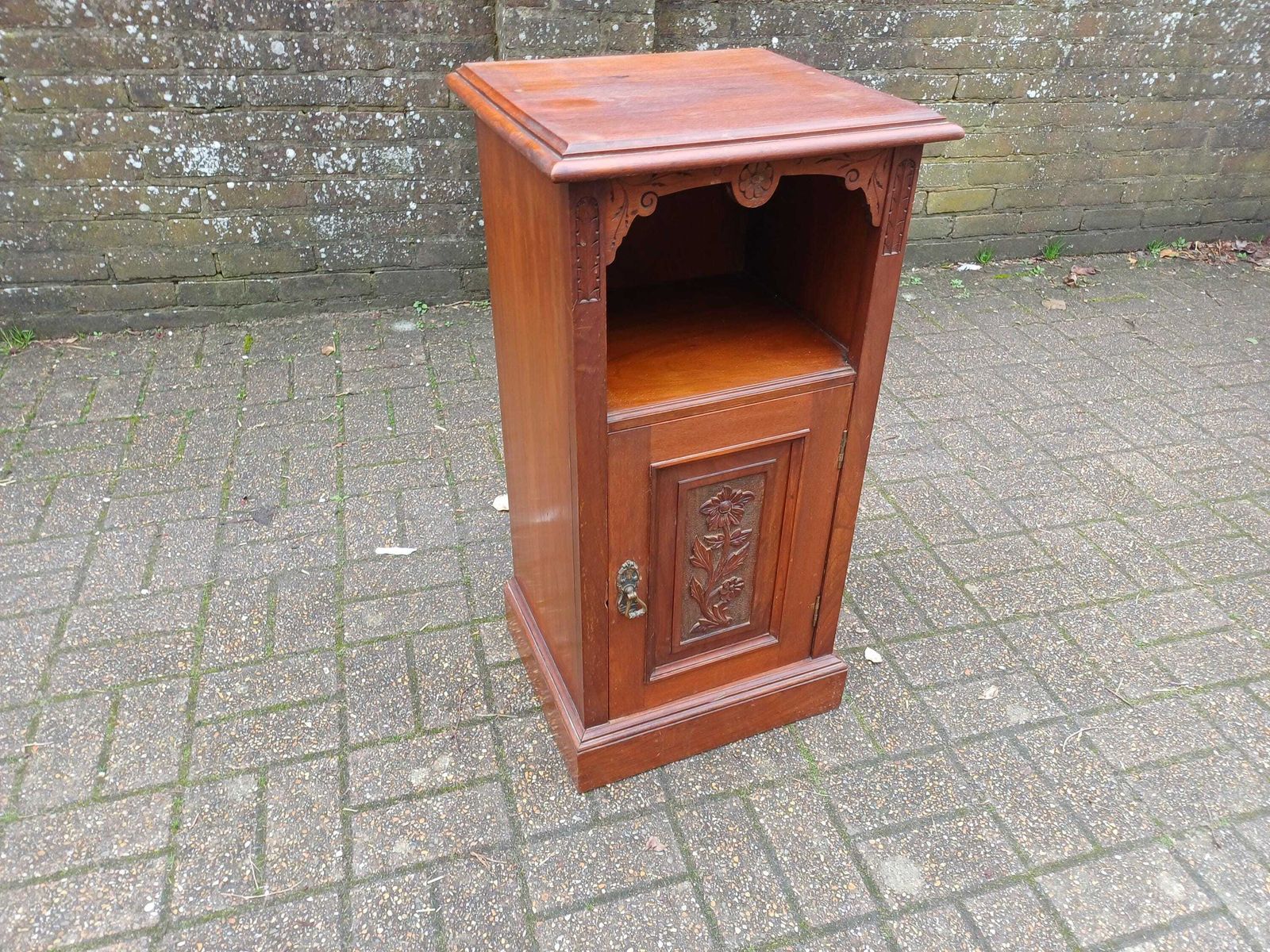 Victorian Mahogany Pot Cupboard Bedside Cabinet Antique Edwardian Nightstand Carved Flower Door Solid Wood Side Table photo 275.0