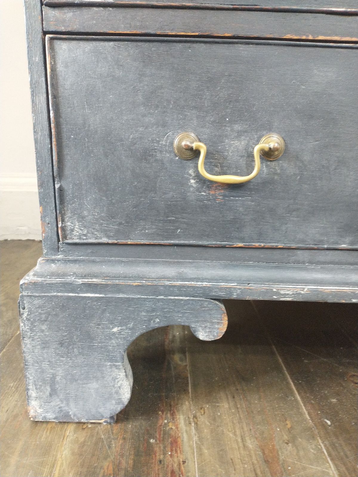 photo vintage 18th Century Georgian Bureau, Black Painted