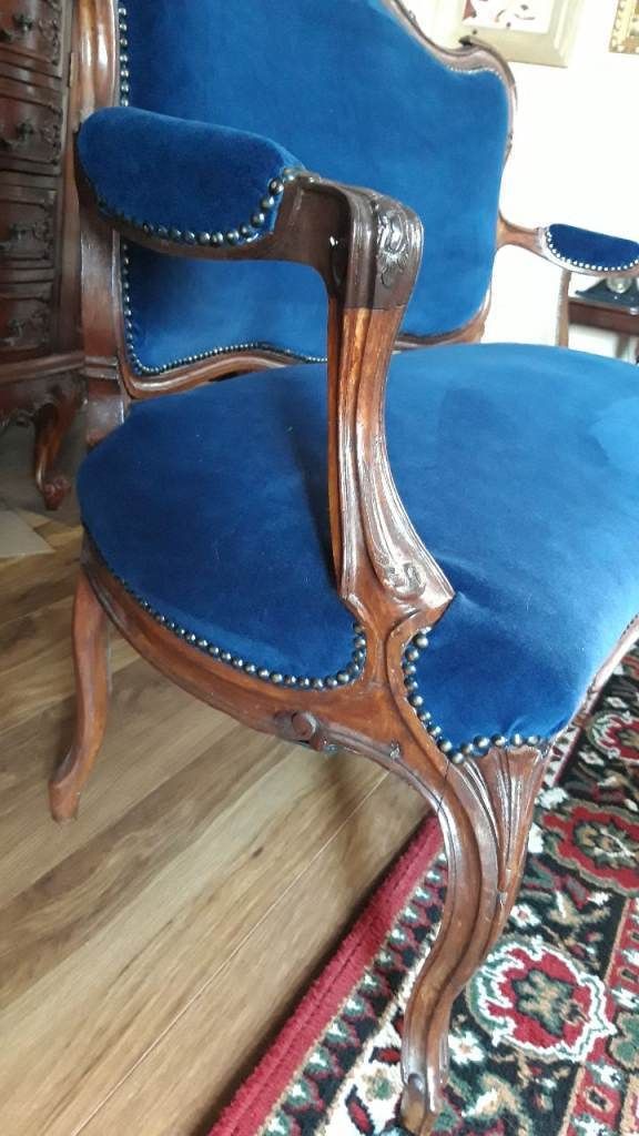 Victorian Reupholstered Sofa photo vinterior