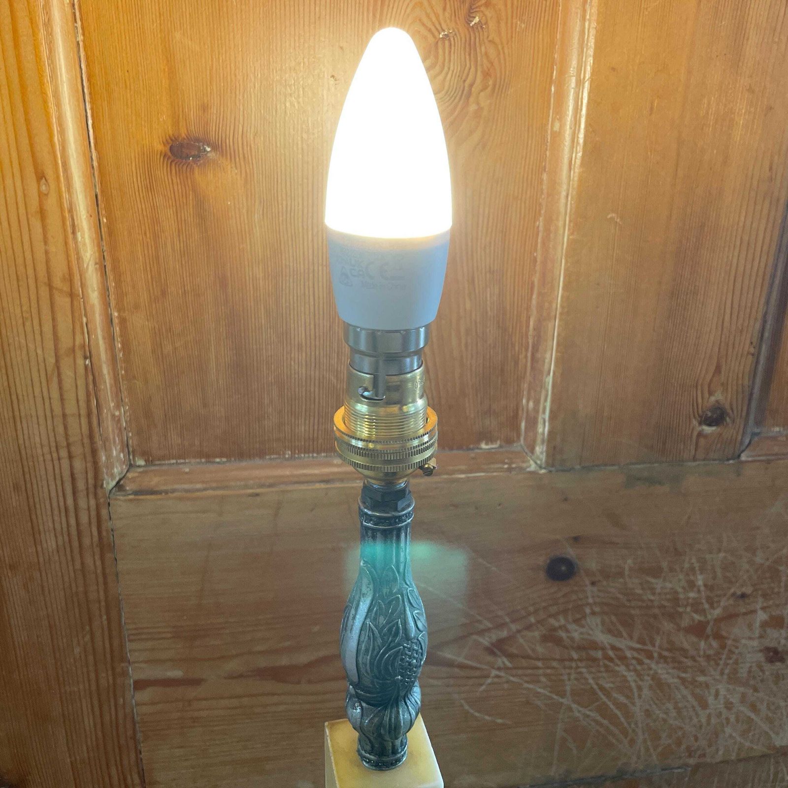 photo for sale Vintage Marbleized Floor Lamp Metal & Plastic Resin Mid Century Style Retro Hollywood Regency Freestanding Light Living Room Orange Yellow