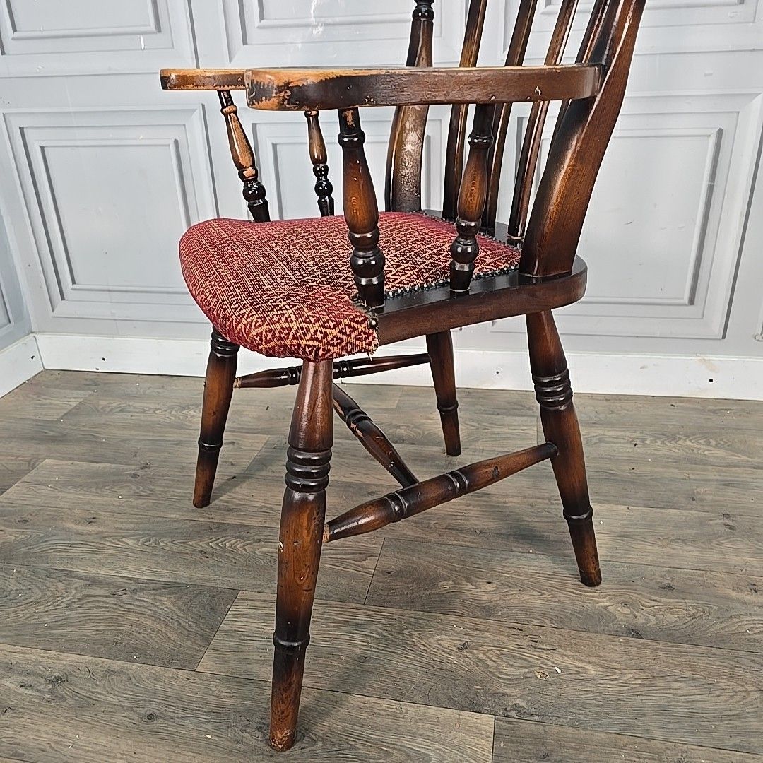 photo vintage Antique High Back Armchair – Solid Wood Rustic Victorian Chair Farmhouse Country