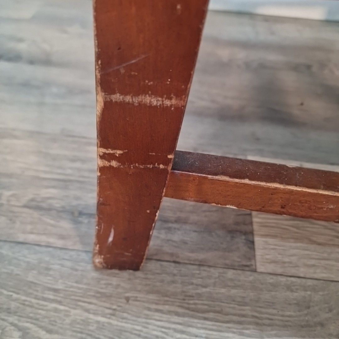 photo vinterior Vintage Wooden Dining Chair – Art Deco Brown Vinyl Seat Rustic Traditional Retro