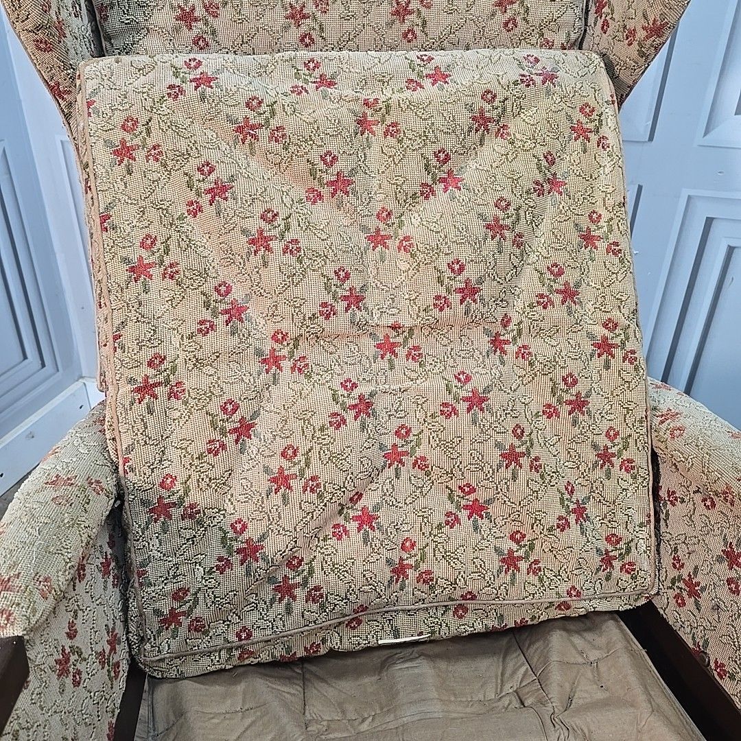 Furniture Vintage Cintique Armchairs Pair Wingback Lounge Cushion Seats Wooden W77 photo