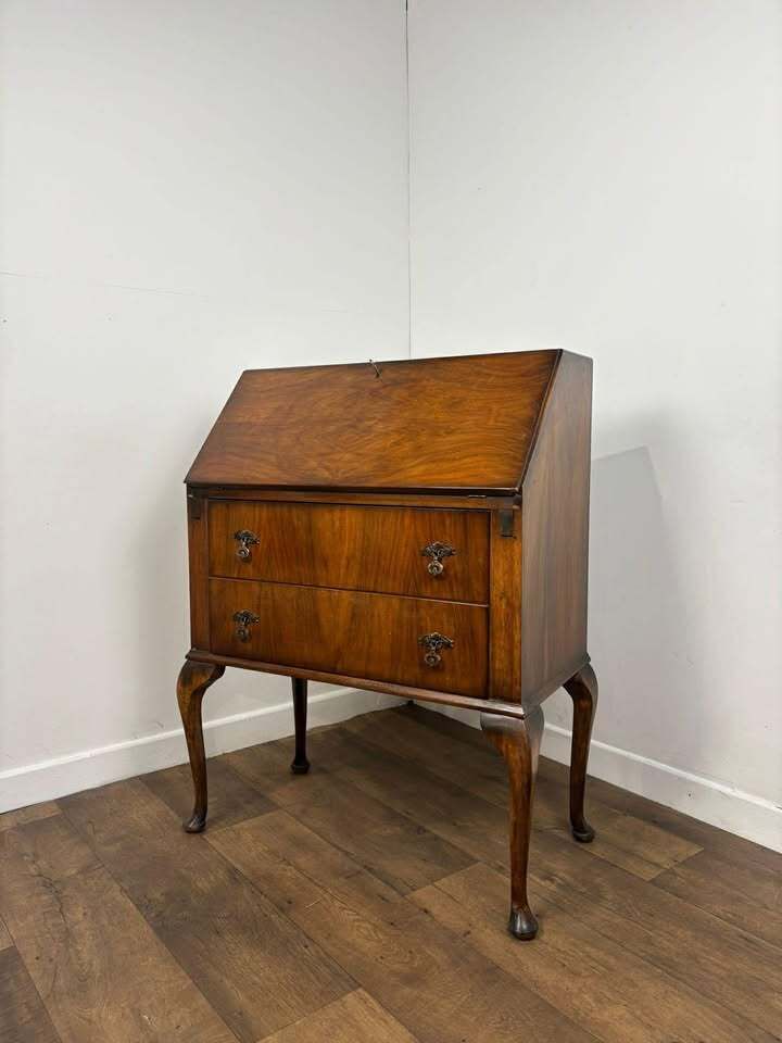 Vintage Figured Walnut Bureau, Early 20th Century