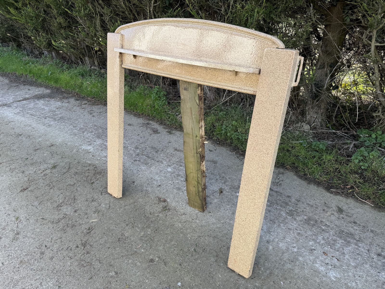 Mid 20th Century Cast Iron Enamelled Range Surround photo furniture