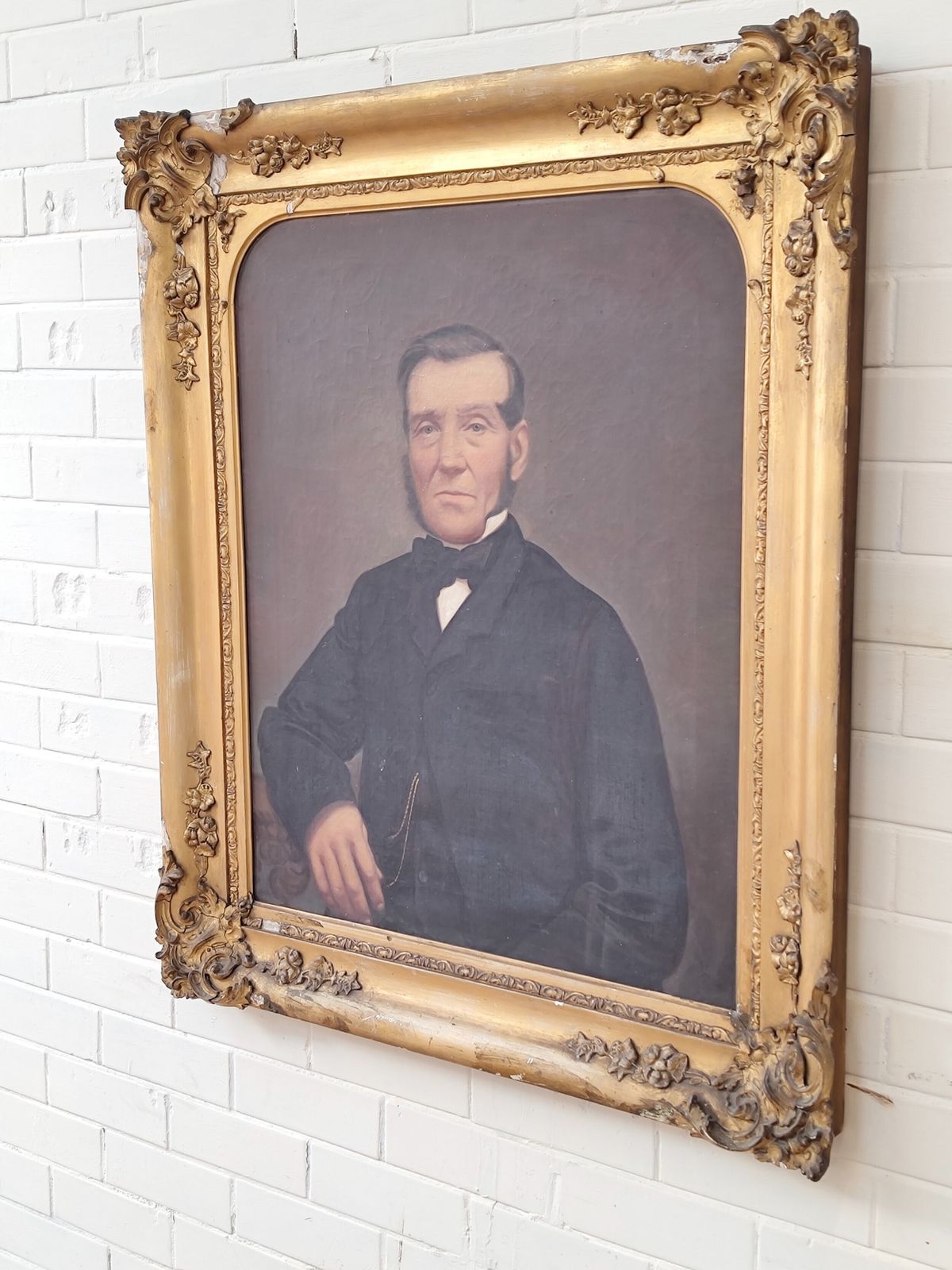 photo vinterior Large Antique Victorian Oil Portrait On Canvas Of A Gentleman In Gesso Frame