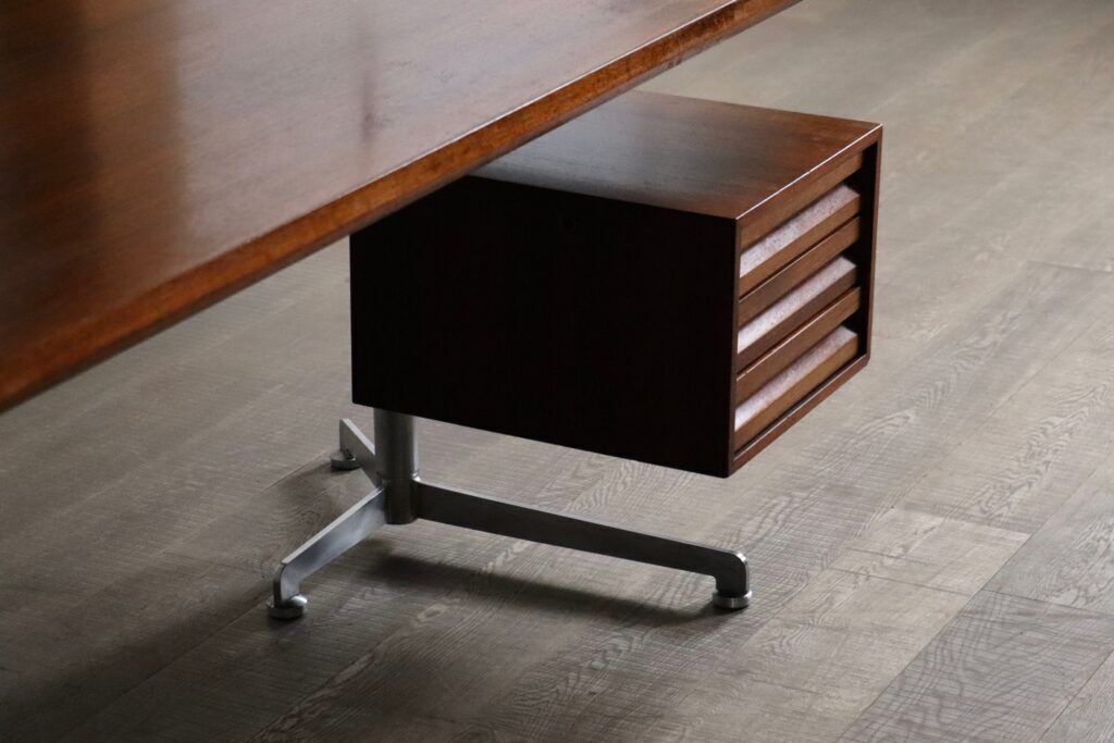 Desk By Osvaldo Borsani T95 For Tecno, Italy 1956 photo for sale