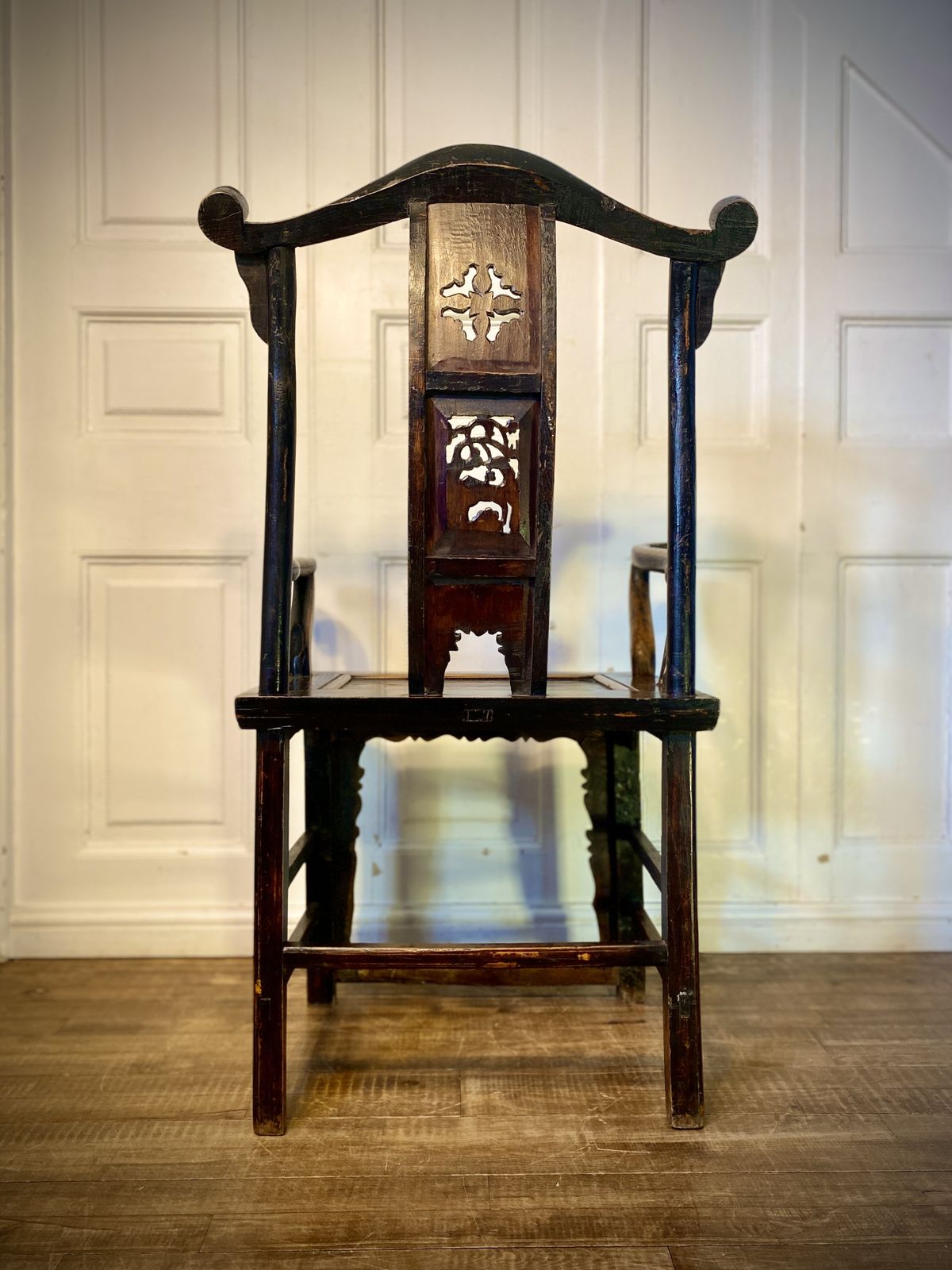 Antique 1800s Chinese Yoke Back Armchair. photo 390.0
