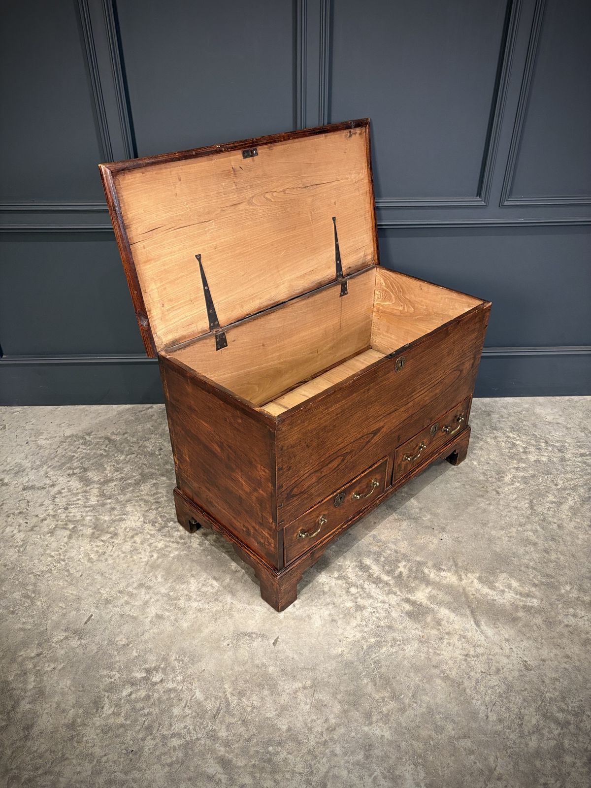Georgian Elm Blanket Box photo Furniture