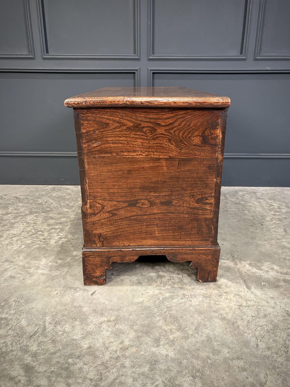 photo buy Georgian Elm Blanket Box