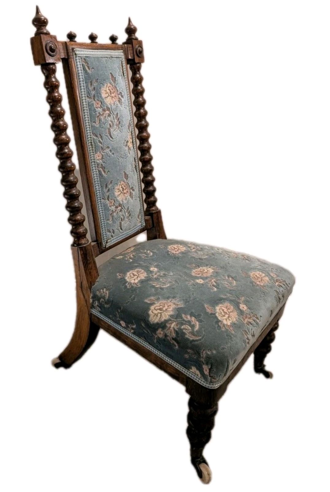 Stunning Mid Victorian Walnut Chair – With Original C&C Patent Castors.