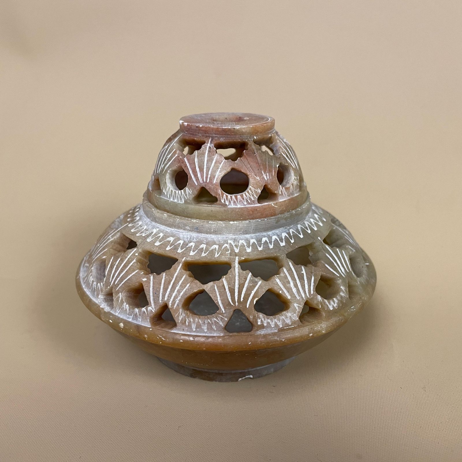Soapstone Tea Light Holder Carved Pot Pierced Lid Indian Incense Burner Decor Box Potpourri Holder Trinket photo Home Decor