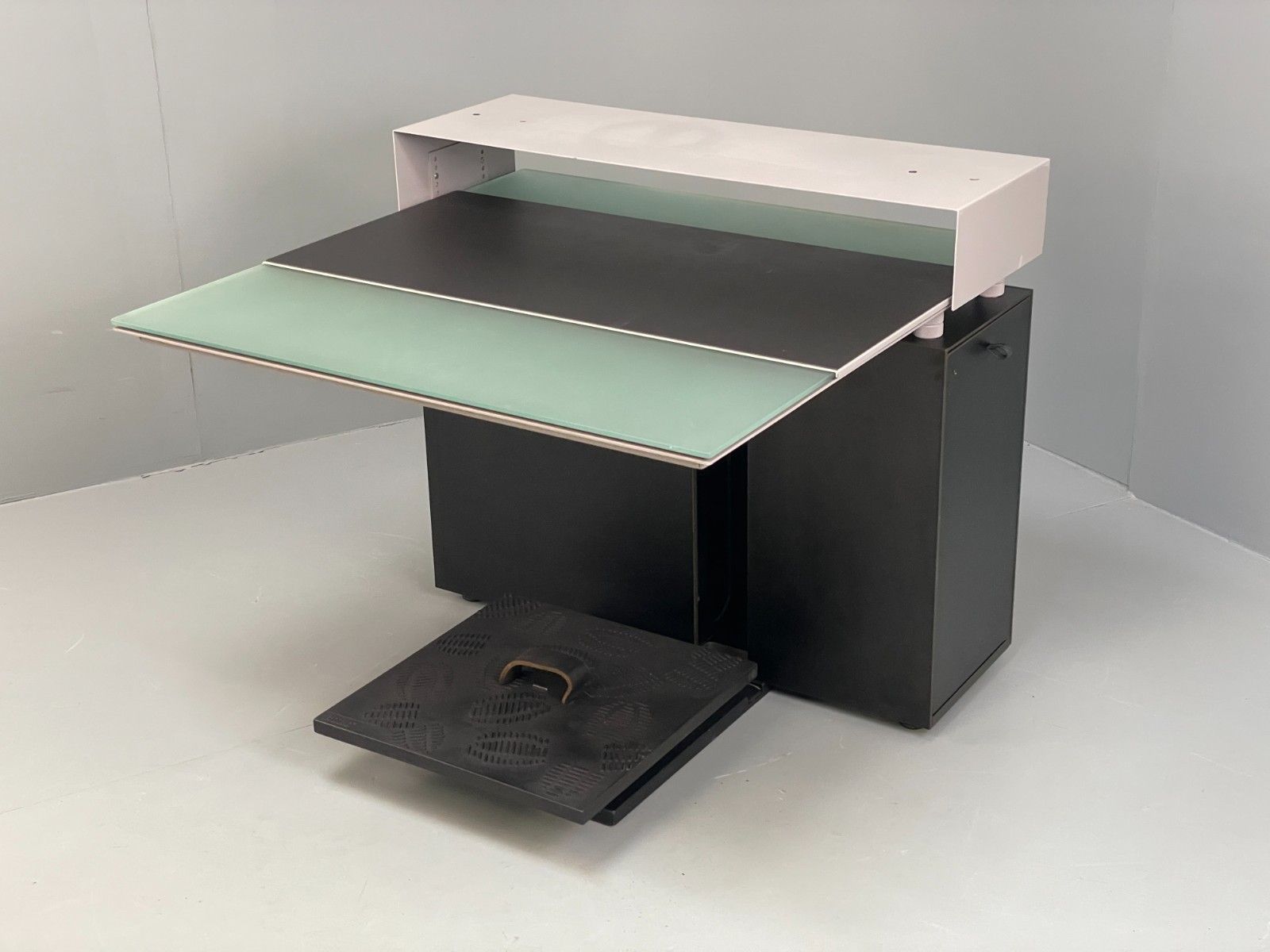 Bulo M2 Computer Desk Luc Vincent 1990s Modern Designer Glass Eb11701 Mwoo photo for sale