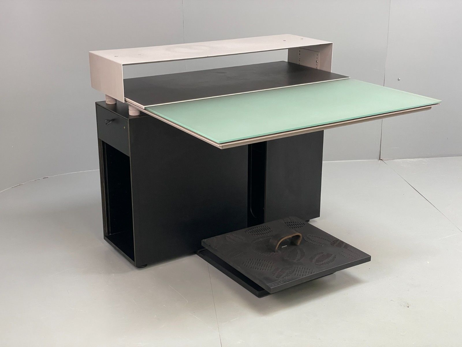 photo vintage Bulo M2 Computer Desk Luc Vincent 1990s Modern Designer Glass Eb11701 Mwoo