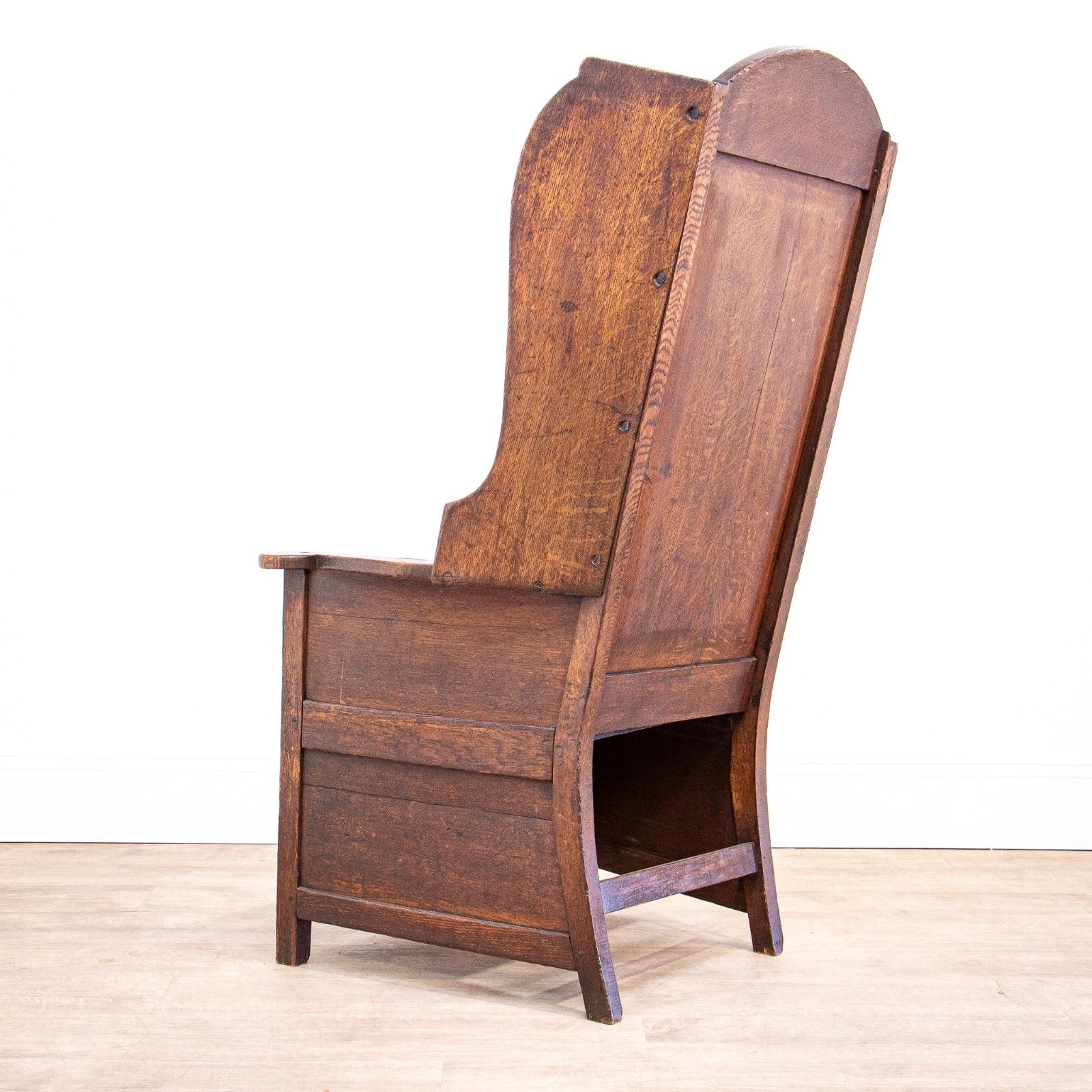 photo vintage 19th Century Country Oak Lambing Chair