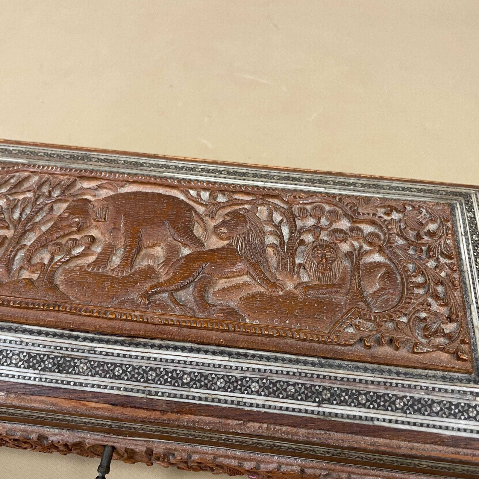 photo furniture Antique Indian Box Hand Carved Animal Pattern Trinket Jewellery Table Top Brown Intricate Detail 3d Relief Key Lock Pattern Marquetry