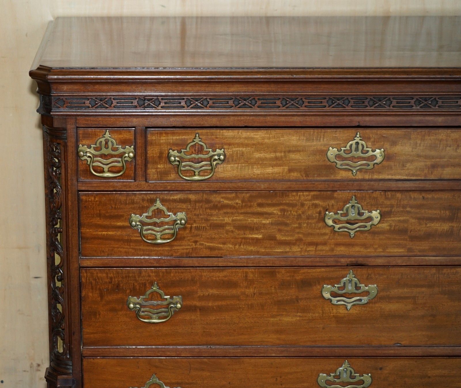 Fine Antique George III Circa 1770 Thomas Chippendale Walnut Chest Of Drawers photo Furniture