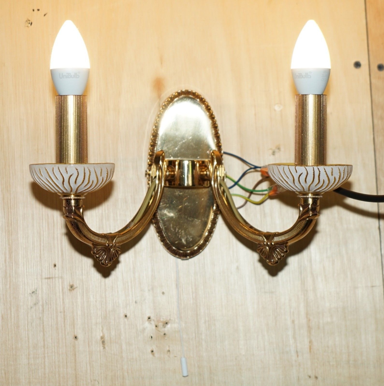 Pair Of Lovely Reccagni Made In Italy Brass & Frosted Glass Twin Candle Sconces photo furniture