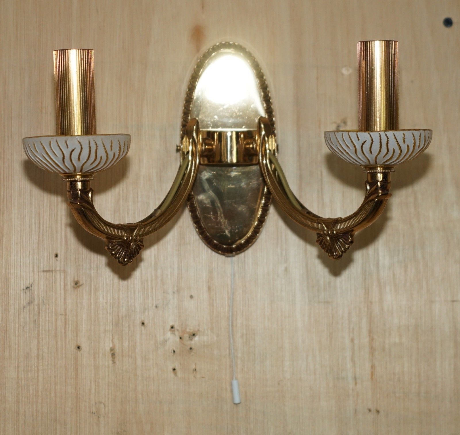 Pair Of Lovely Reccagni Made In Italy Brass & Frosted Glass Twin Candle Sconces photo for sale
