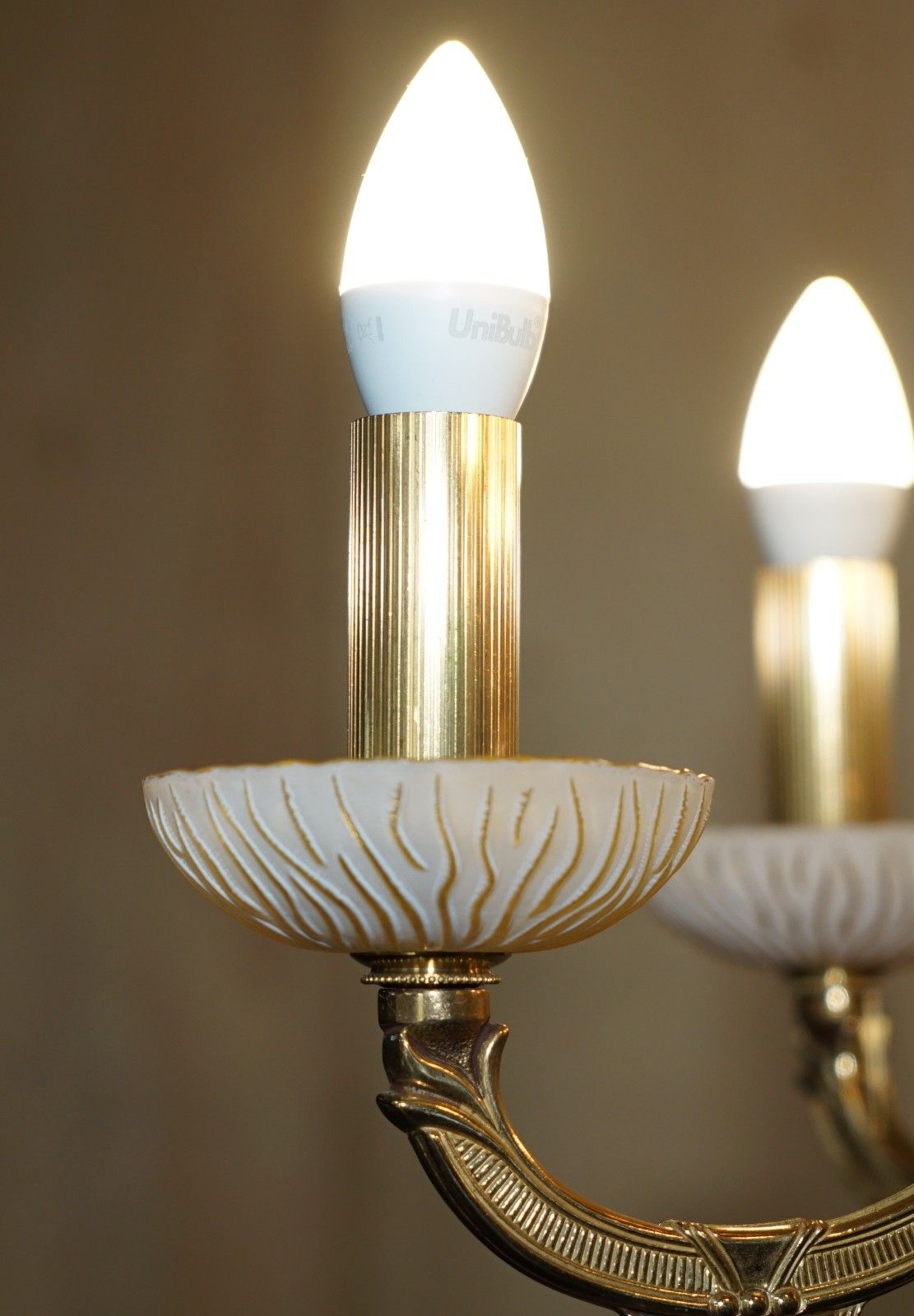 Lovely Reccagni Made In Italy Brass & Frosted Glass Five Candle Light Chandelier photo buy