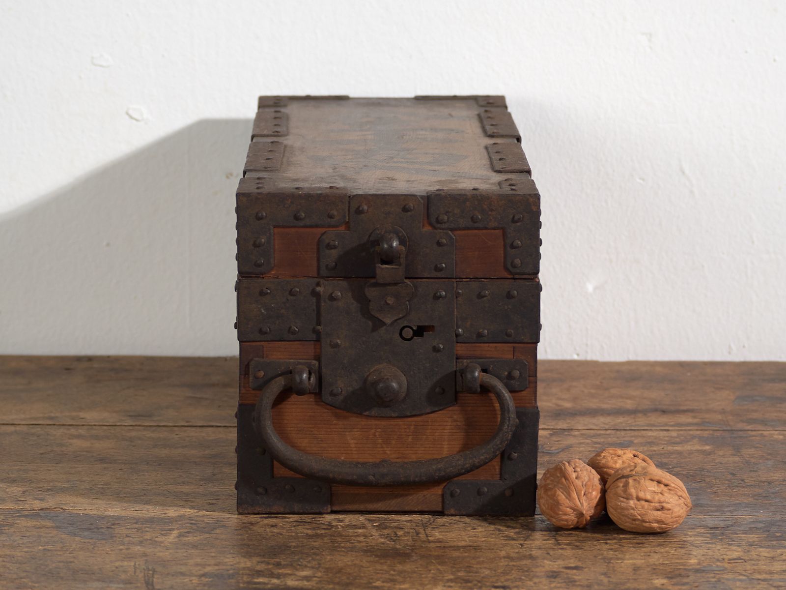 Antique Japanese Document Box With Iron Hardware And Lock – Meiji Period (C.1880–1910) photo buy