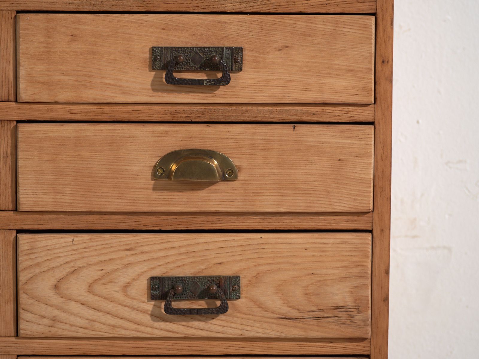 photo furniture Antique Japanese Multi Drawer Cabinet (Hikidashi Dansu) – Taishō / Showa Period – C.1920 1940