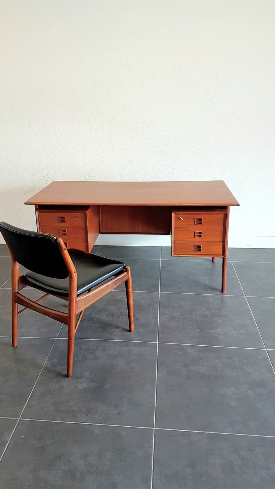 Teak Desk 1960s – Erik Brouer Møbelfabrik | Vintage Design Furniture photo furniture