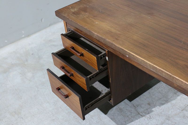 Secretary Desk From The 1960s In Rosewood. photo 1209.0